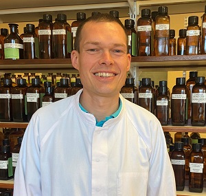 Florian-Bonte-Weleda Motief van Martin van der Meulen  - AViN - Antroposofische Vereniging in Nederland