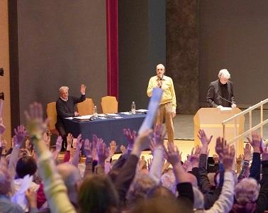 Ledenvergadering_in_Dornach Gerald Häfner: ‘Deze oorlog moet stoppen. Nu!’ - AViN - Antroposofische Vereniging in Nederland